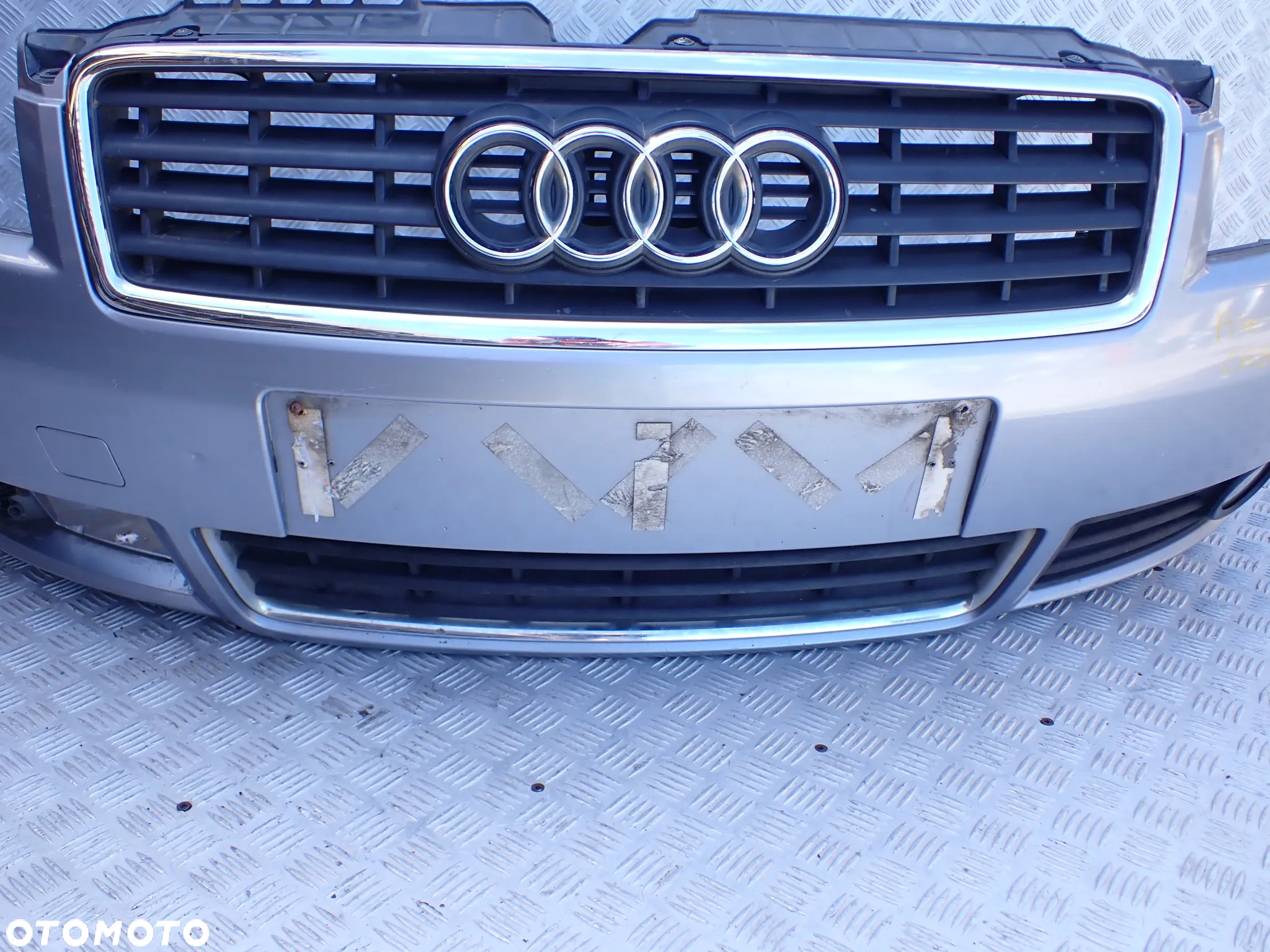 ZDERZAK PRZÓD AUDI A4 B6 CABRIO - 2