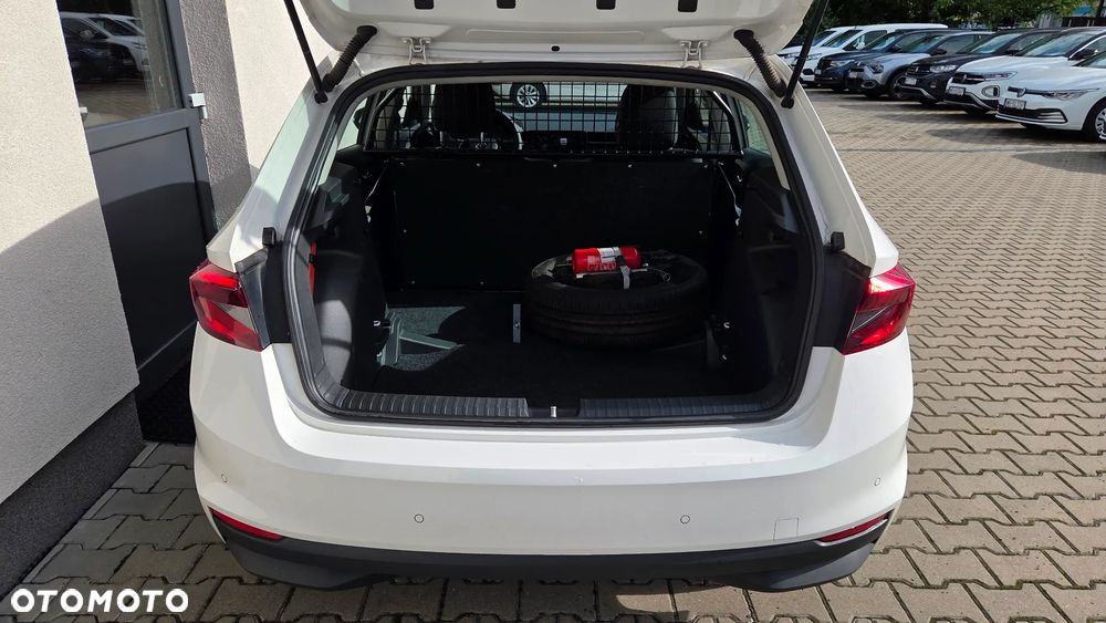 Skoda Fabia 1.0 Essence - 25