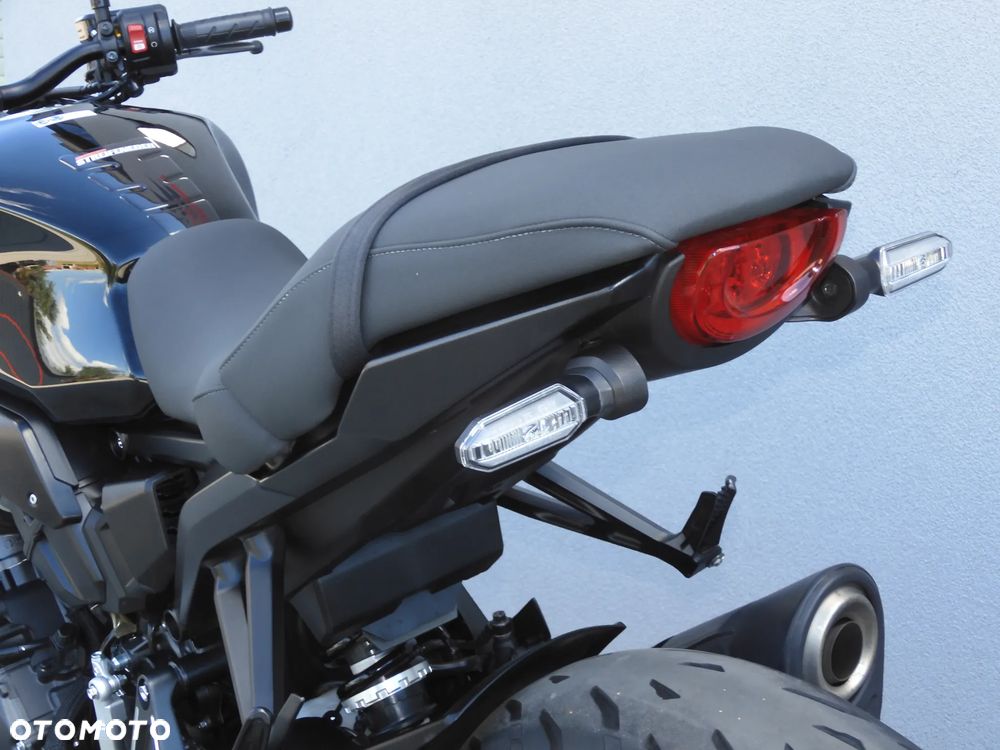 Honda CB - 33