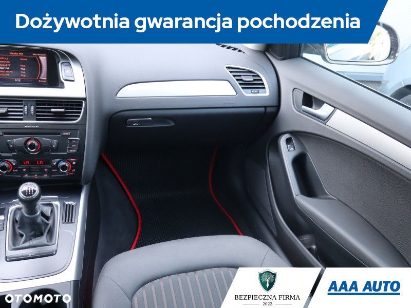 Audi A4 Limousine - 10