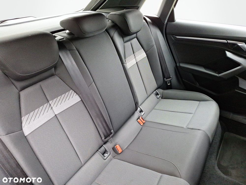 Audi A3 Sportback - 12