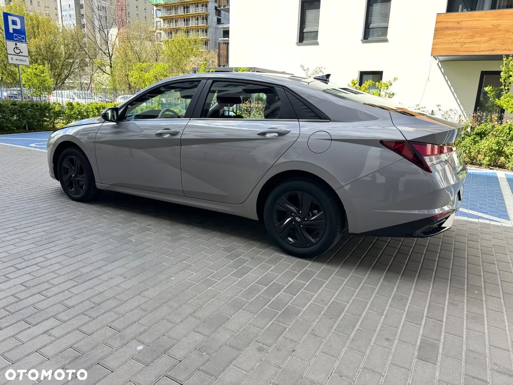 Hyundai Elantra 1.6 Smart CVT - 4