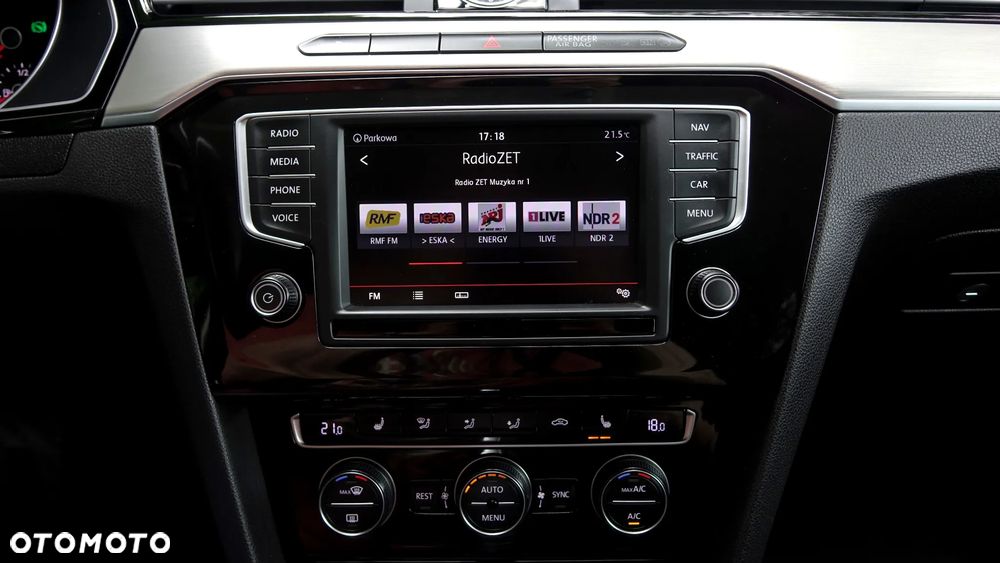 Volkswagen Passat Variant 2.0 TDI DSG (BlueMotion Technology) Highline - 20