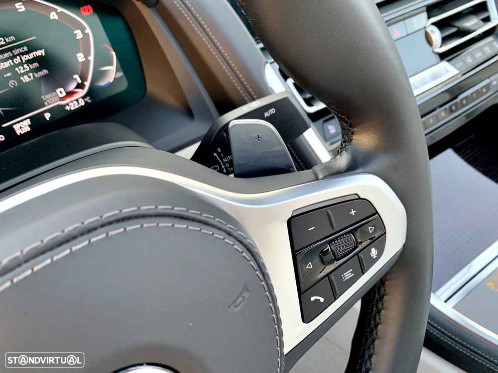 BMW M850i xDrive - 13