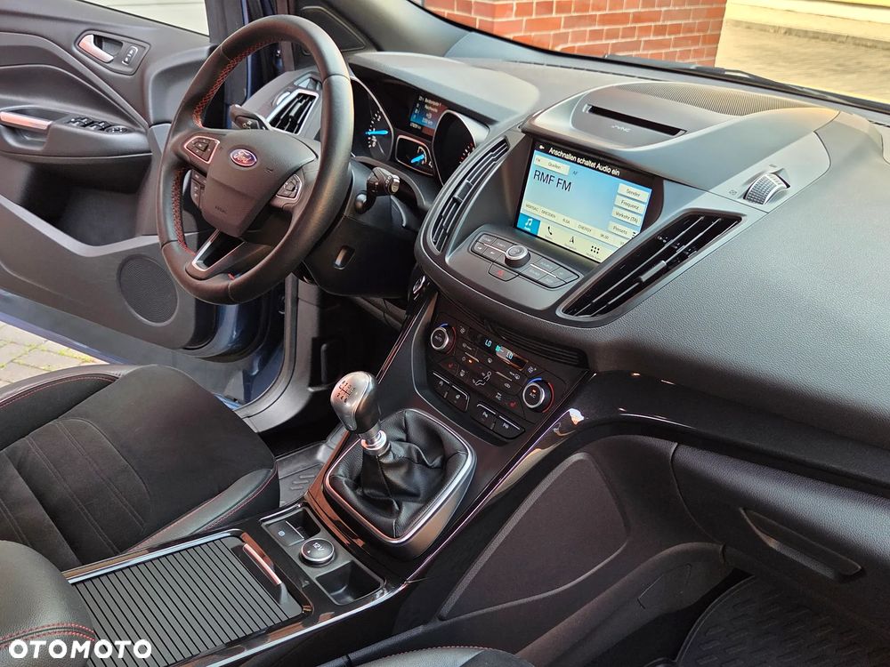 Ford Kuga 1.5 EcoBoost 2x4 ST-Line - 22