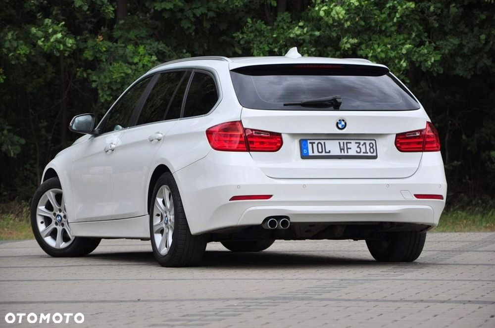 BMW Seria 3 330d xDrive Blue Performance Luxury Line - 17
