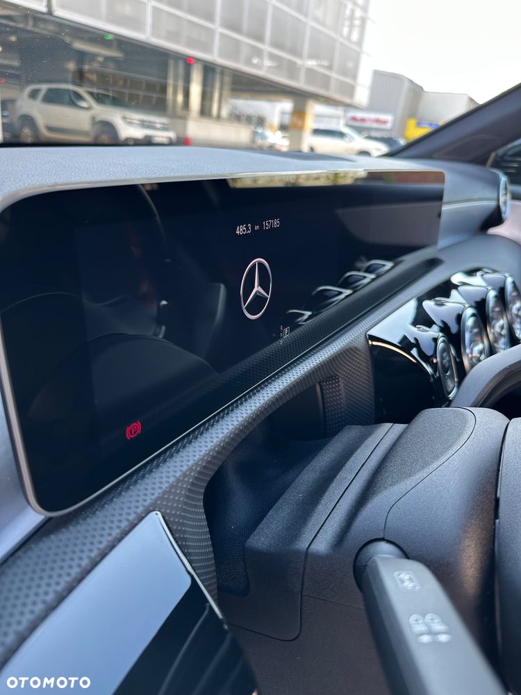 Mercedes-Benz Klasa A 180 7G-DCT Lim AMG Line Advanced Plus - 31