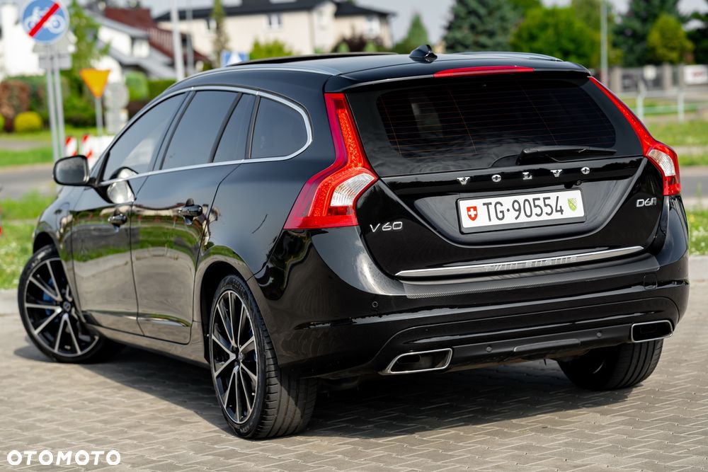 Volvo V60 D6 AWD Plug-in Hybrid Summum - 12