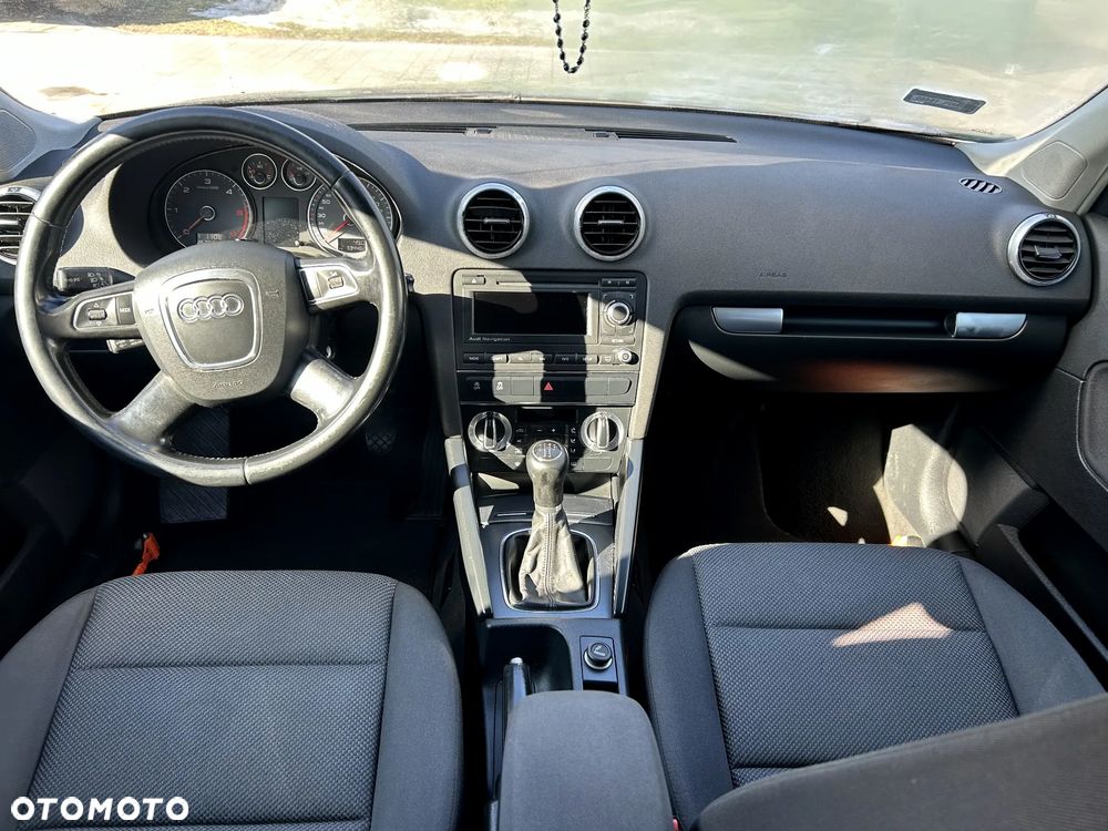 Audi A3 Sportback 1.6 TDI Ambiente - 8