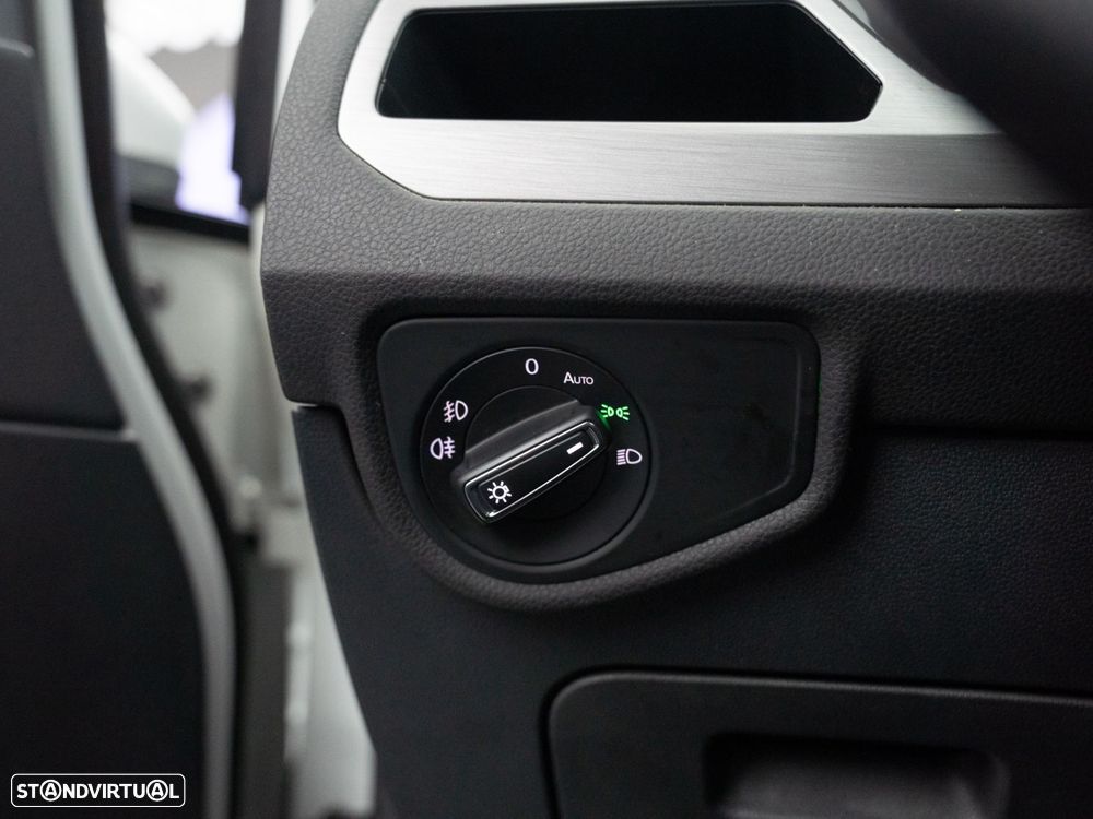 VW Touran 2.0 TDI Confortline - 17