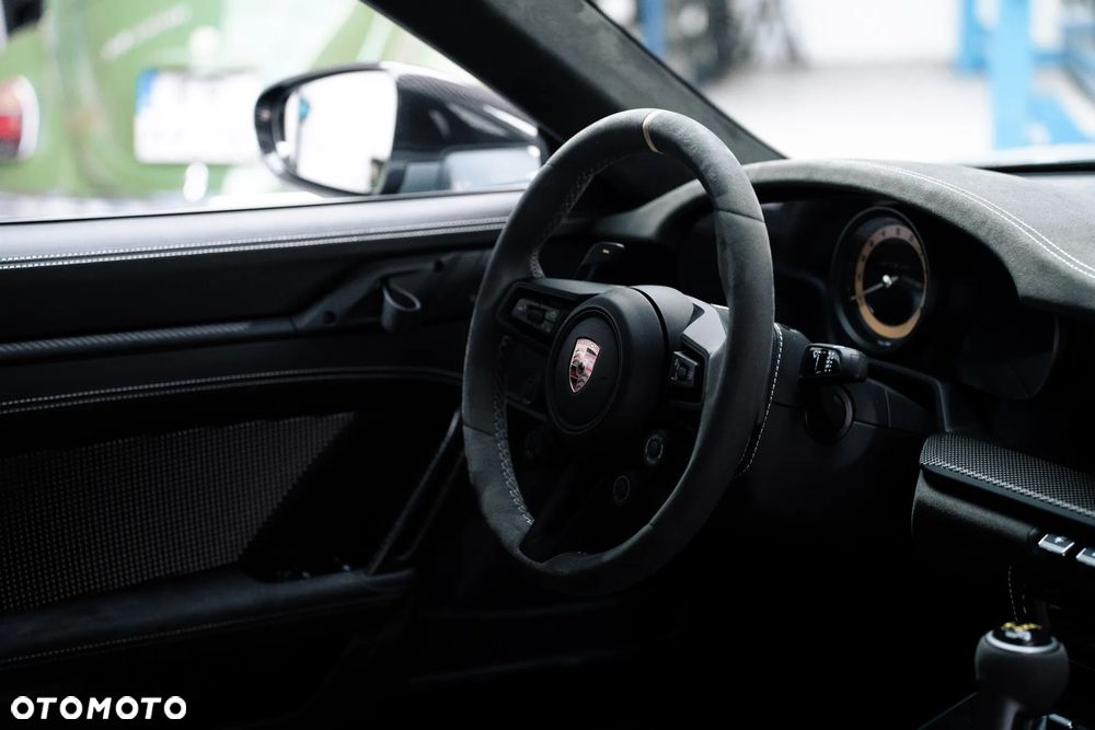 Porsche 911 - 24