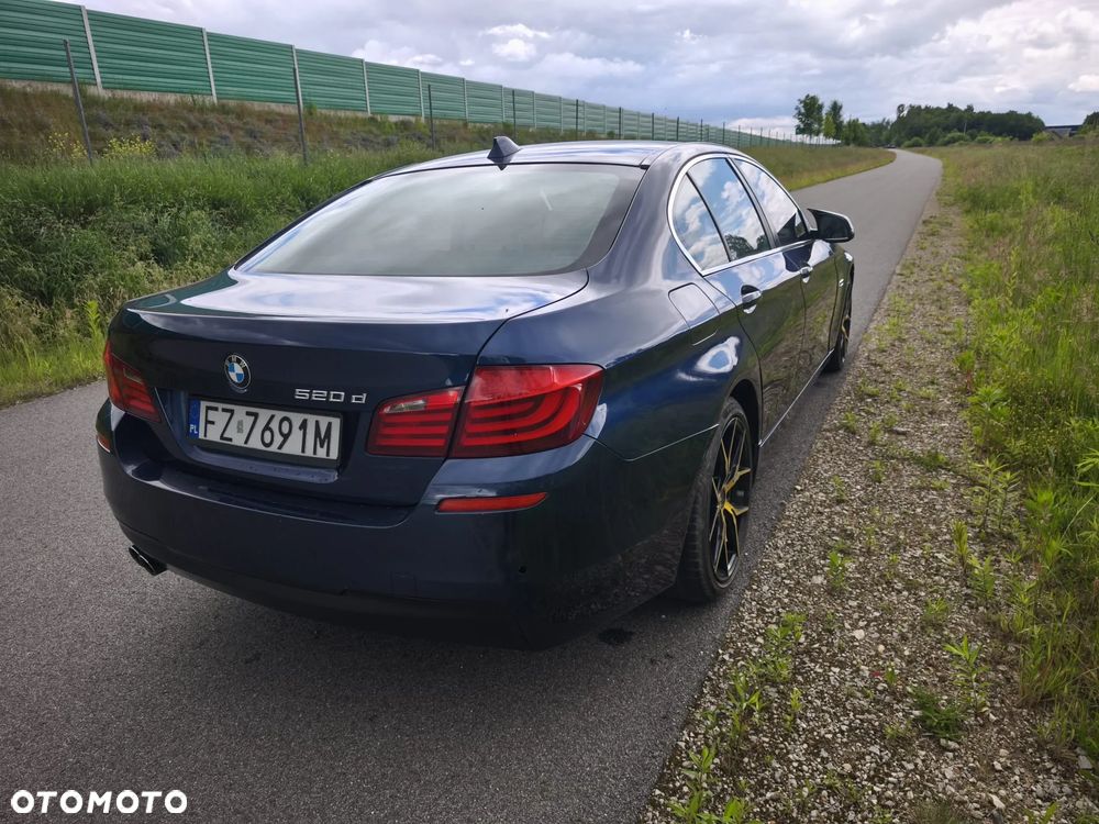 BMW Seria 5 520d - 6