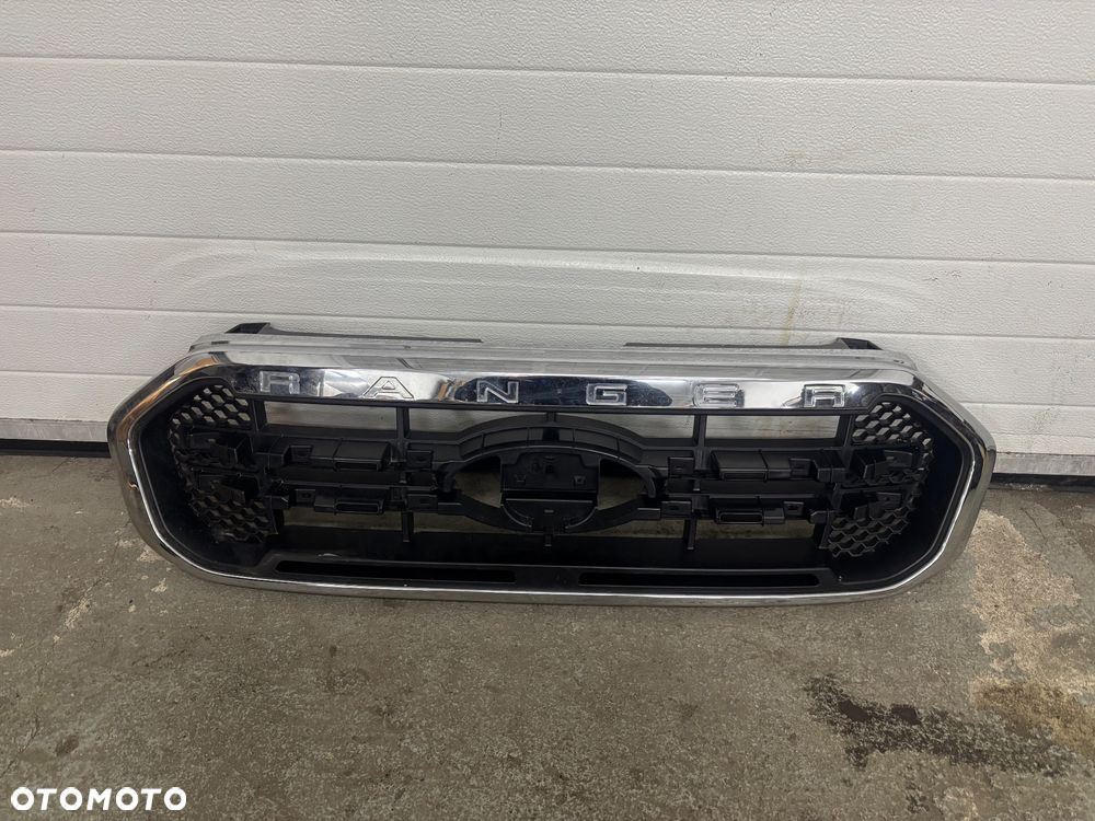 FORD RANGER GRILL ATRAPA - 1