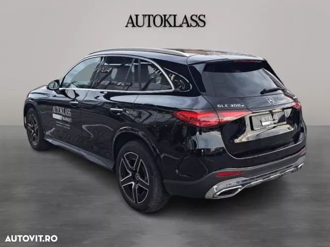 Mercedes-Benz GLC 300 e 4MATIC - 3