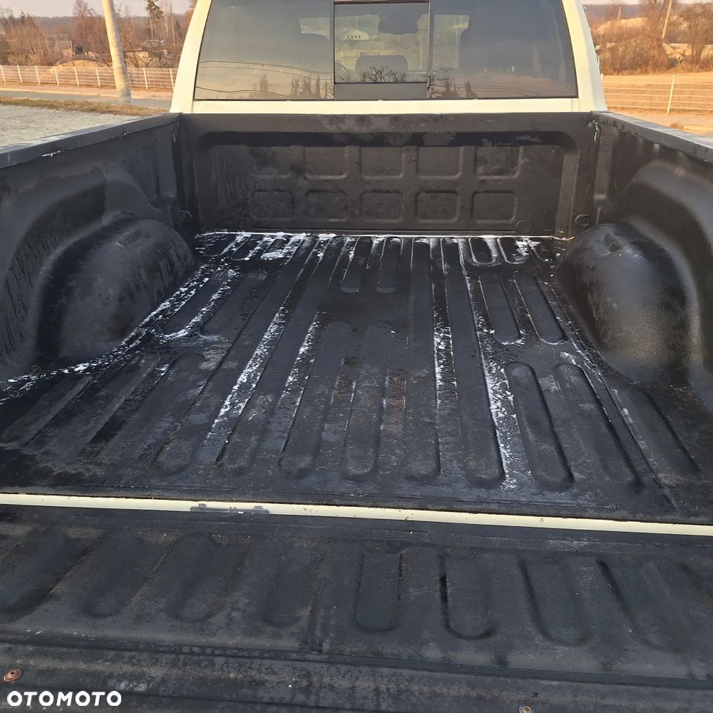 Dodge RAM - 17