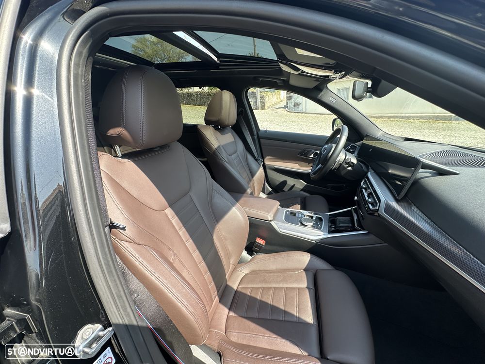BMW 330 e Pack Desportivo M Pro Auto - 16