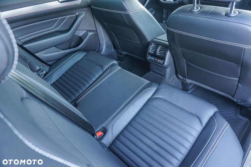 Volkswagen Passat 2.0 TSI 4Mot Elegance DSG - 35