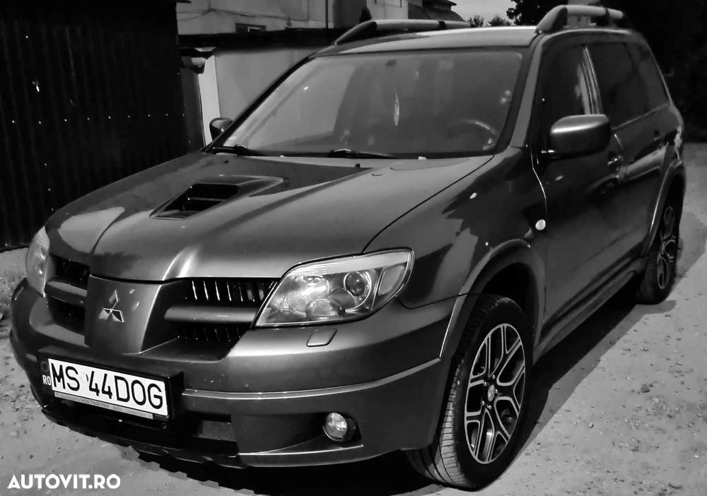 Mitsubishi Outlander 2.0 Turbo 4WD - 1