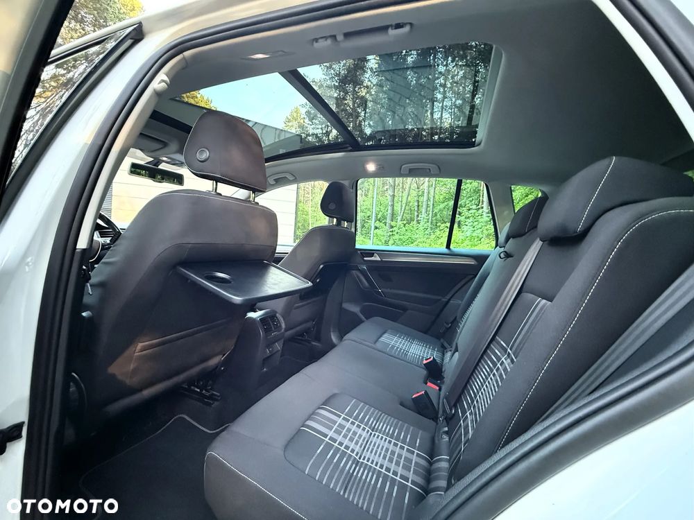 Volkswagen Golf Sportsvan - 15