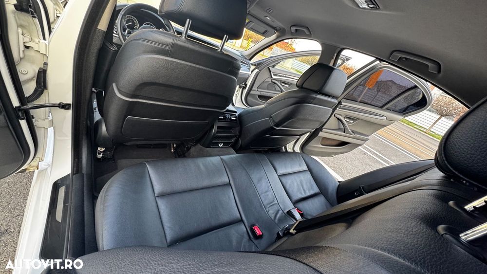 BMW Seria 5 530d xDrive AT - 10