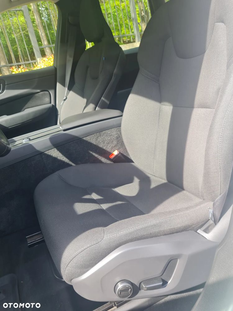 Volvo XC 60 B4 B Momentum Pro - 8