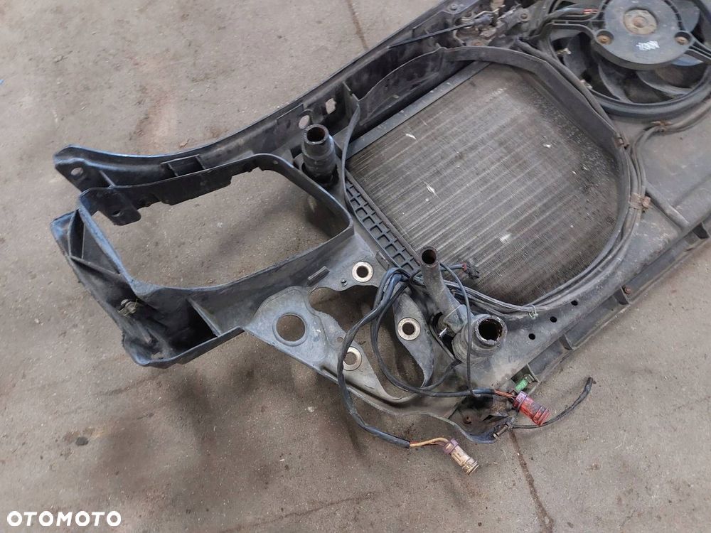 PAS PRZEDNI WZMOCNIENIE CZOŁOWE + CHŁODNICA WODY AUDI A4 B5 1.6 8V - 6