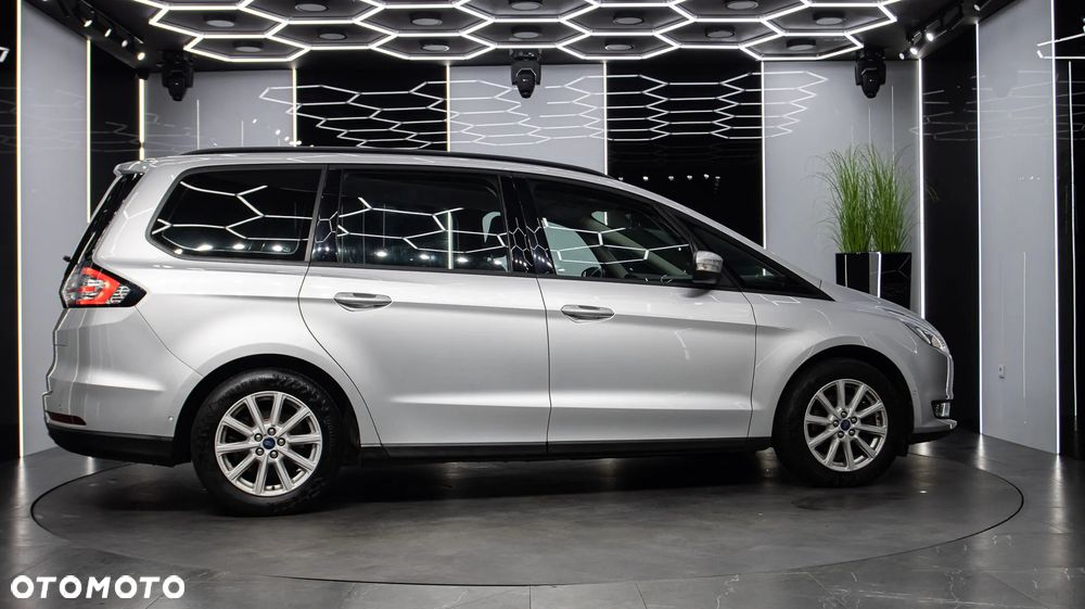 Ford Galaxy - 11