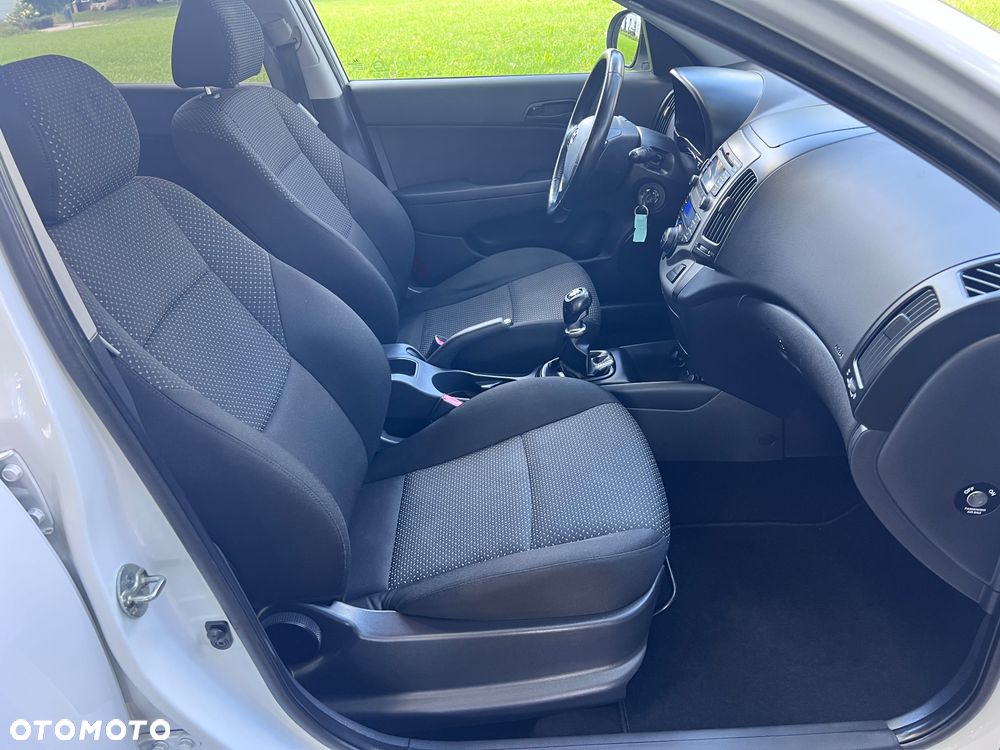 Hyundai i30 1.4 Blue Comfort - 19