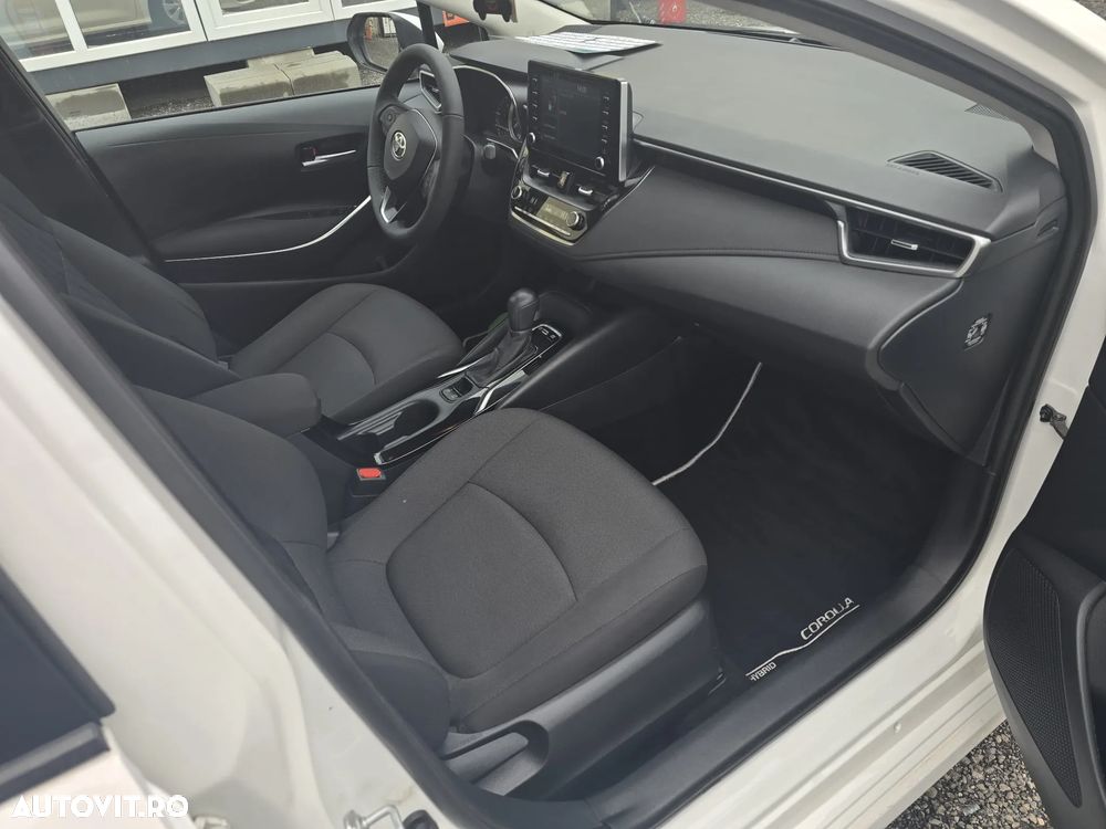 Toyota Corolla 1.8 HSD Business - 11