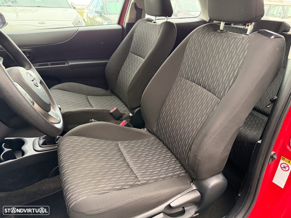 Toyota Yaris 1.0 VVT-i Sport - 7