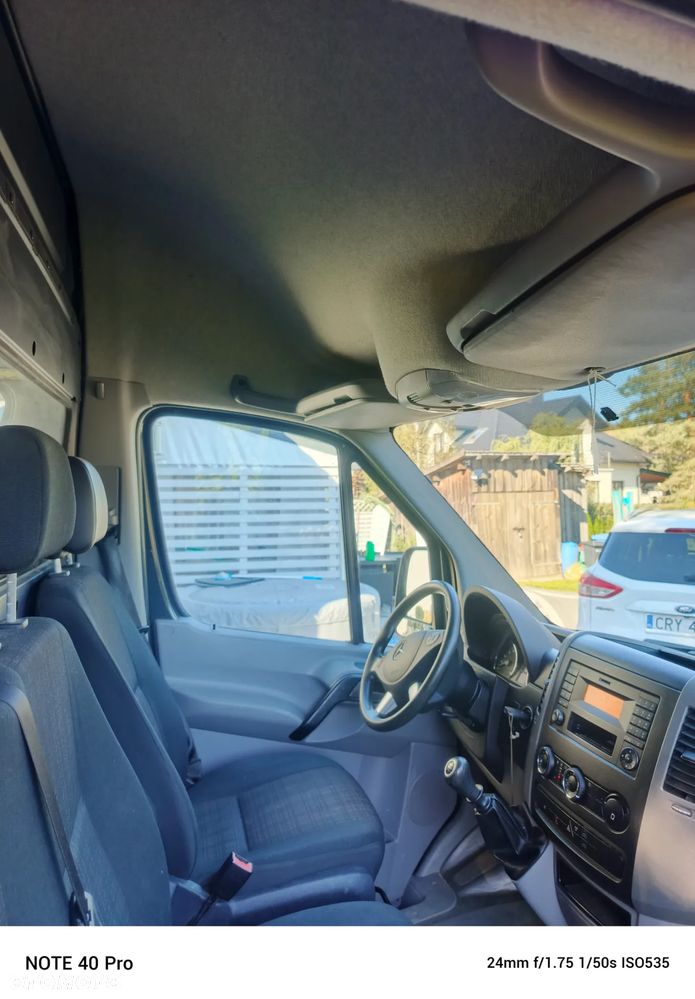 Mercedes-Benz Sprinter - 15