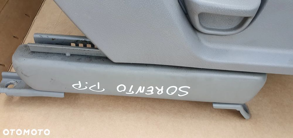 Fotel pasażera prawy przód przedni Kia Sorento I - 7