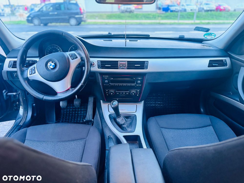 BMW Seria 3 318d - 8