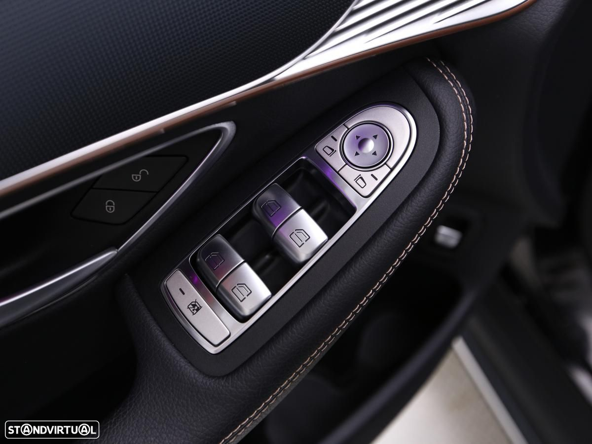 Mercedes-Benz EQC 400 4Matic AMG Line Electric Art - 16