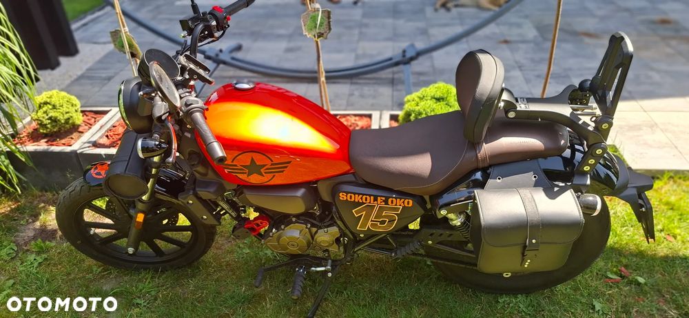 QJMOTOR SRV 125 - 5