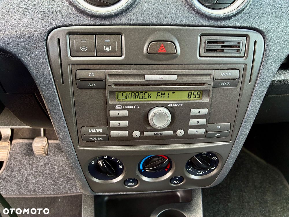 Ford Fusion 1.6 + - 29