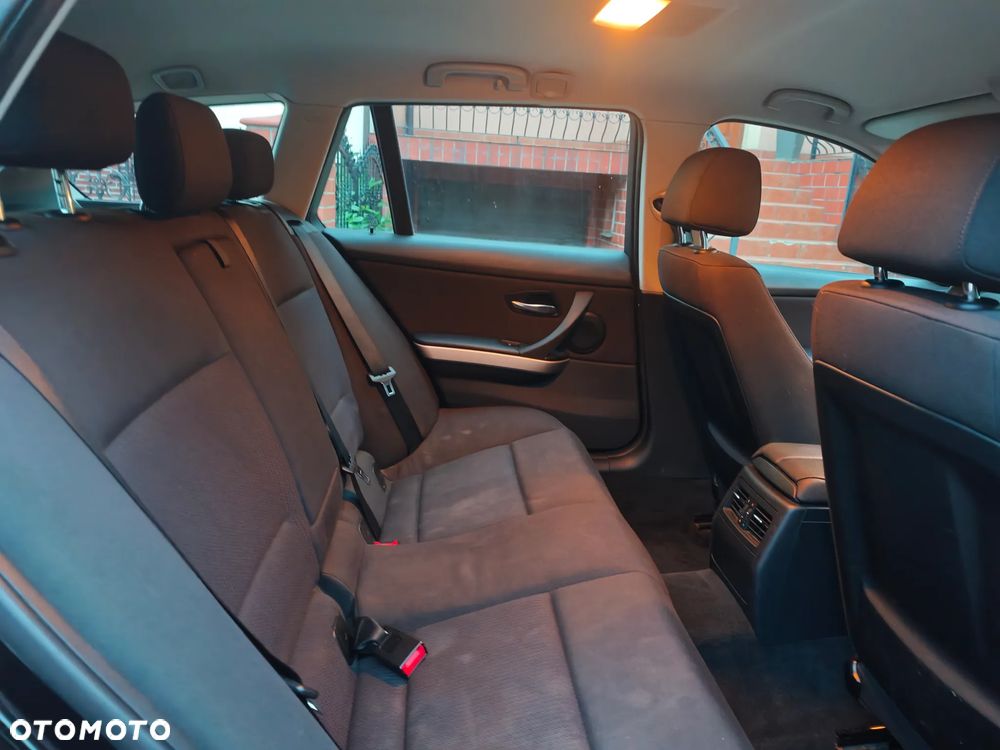 BMW Seria 3 - 18