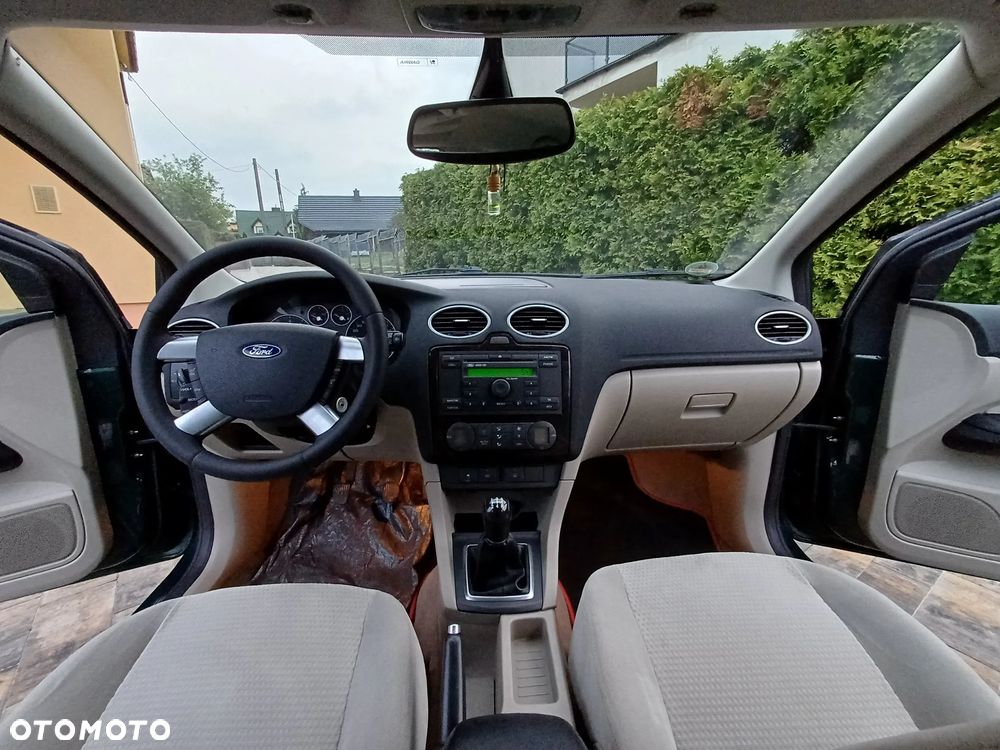 Ford Focus 1.6 Ti-VCT Ghia - 7