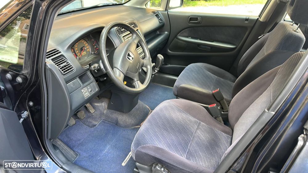Honda Stream 1.7 ES - 9