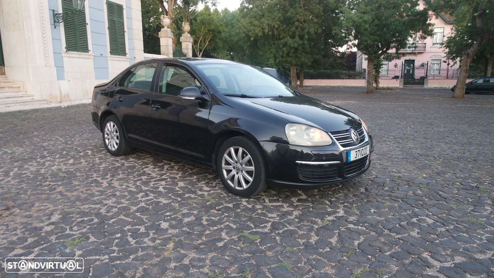 VW Jetta 1.6 TDi Confortline - 7