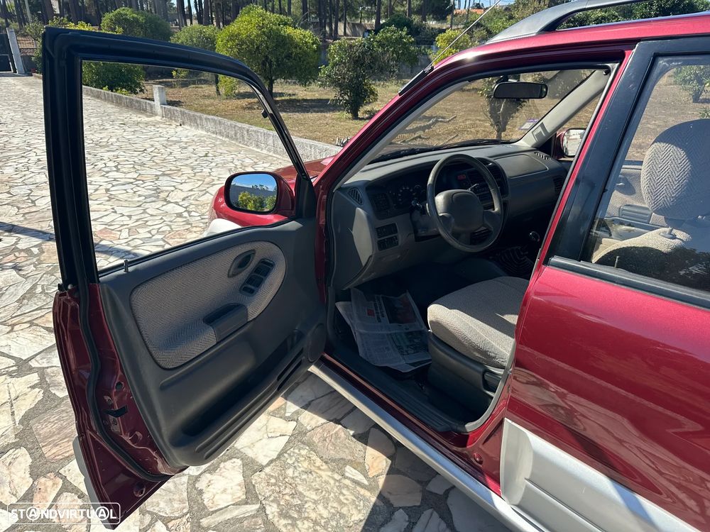 Suzuki Grand Vitara Metal Top 2.0 TDi - 11