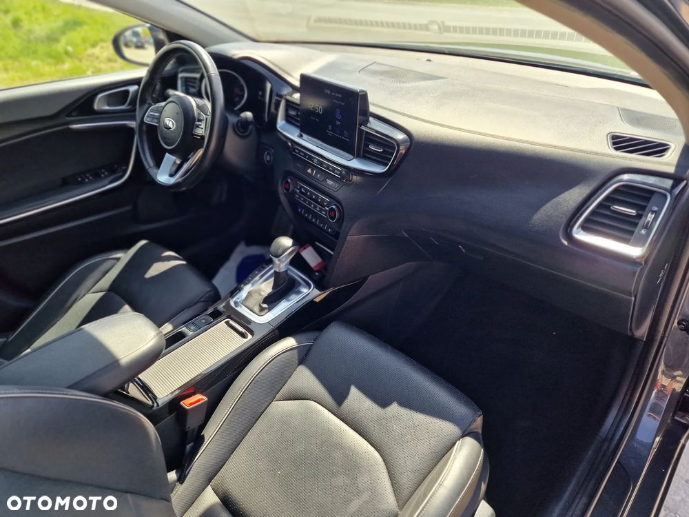 Kia Ceed 1.6 CRDi Eco-Dynamics+ (48V Mild-Hybrid) DCT7 Platinum Edition - 39