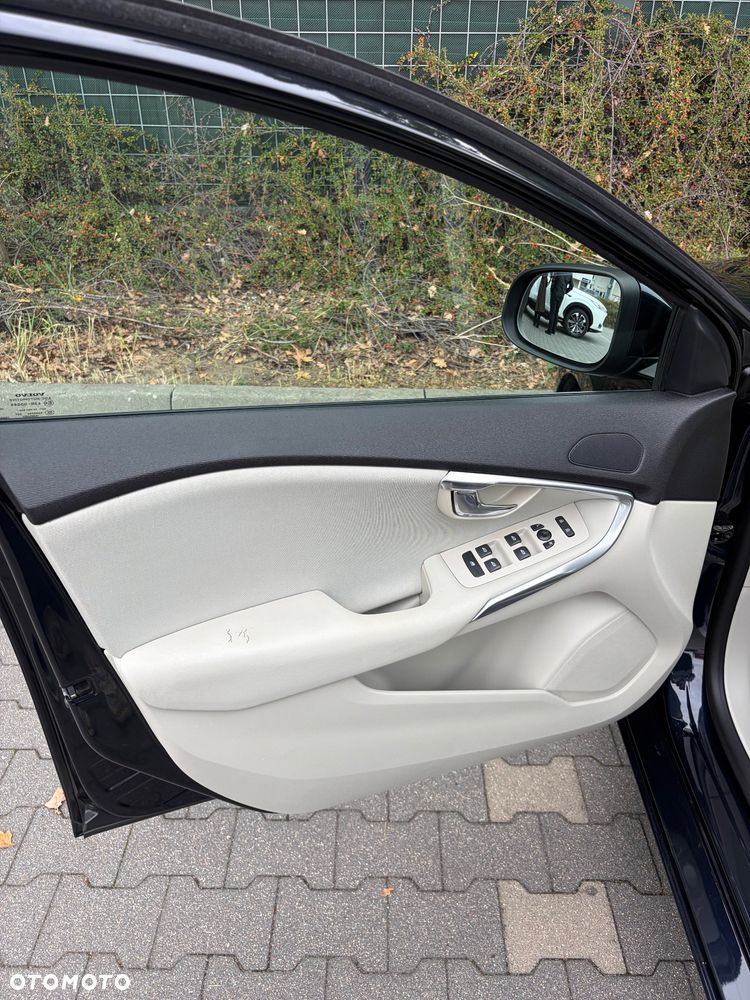 Volvo V40 - 30