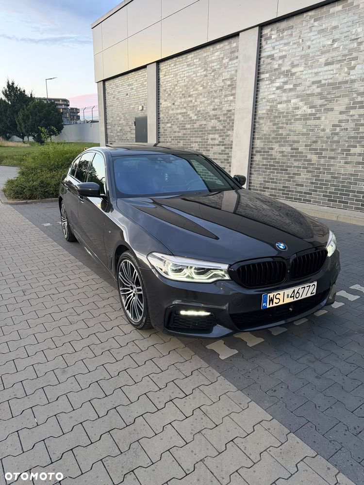 BMW Seria 5 520d xDrive M Sport sport - 9