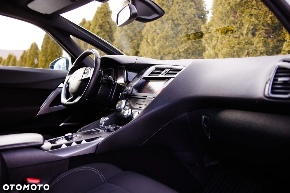 Citroën DS5 Hybrid4 EGS6 SportChic - 29