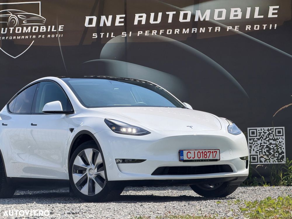 Tesla Model Y Long Range Dual Motor AWD - 2