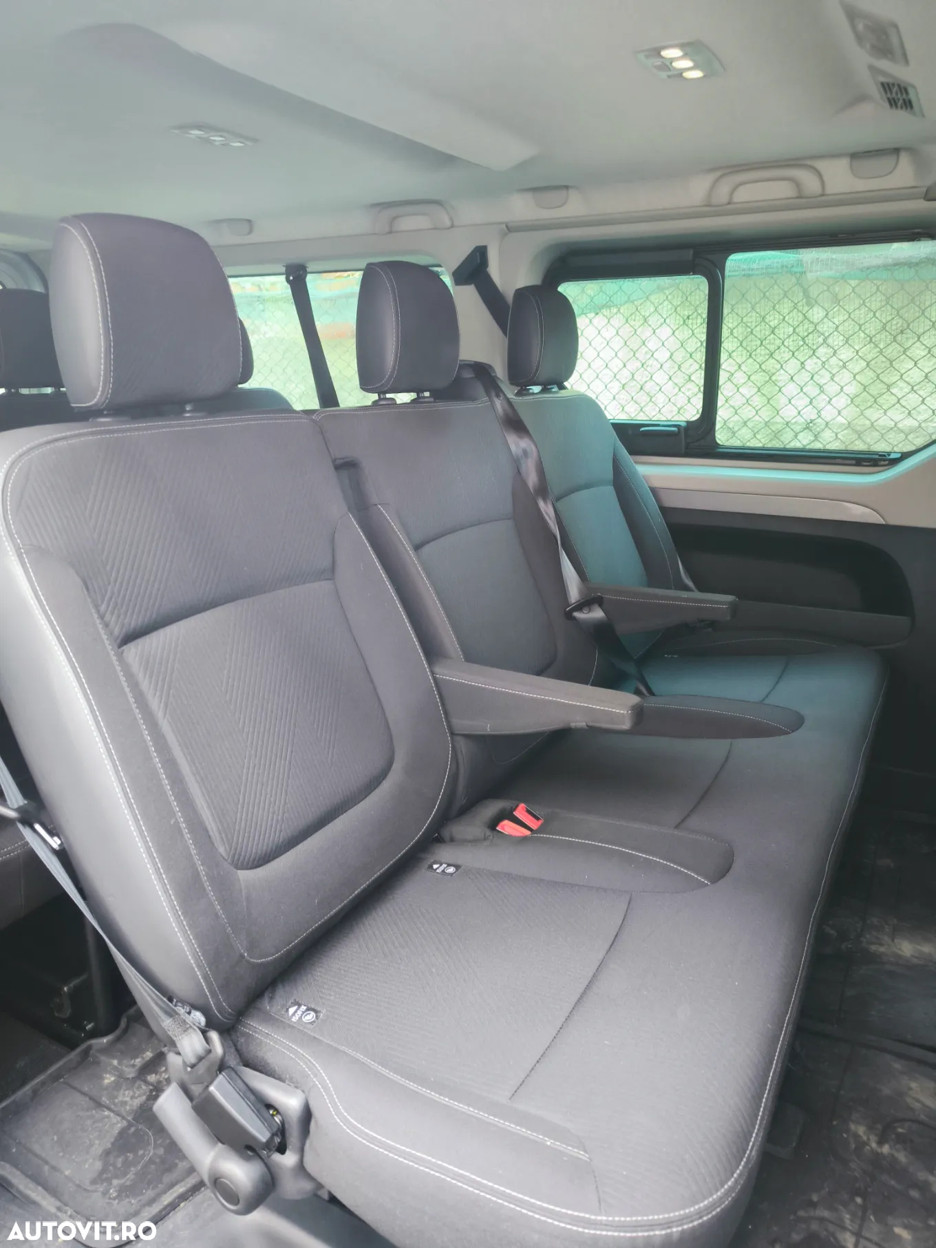 Renault Trafic Combi 2.0 Blue dCi 150 S&S L2 8+1 Zen - 7