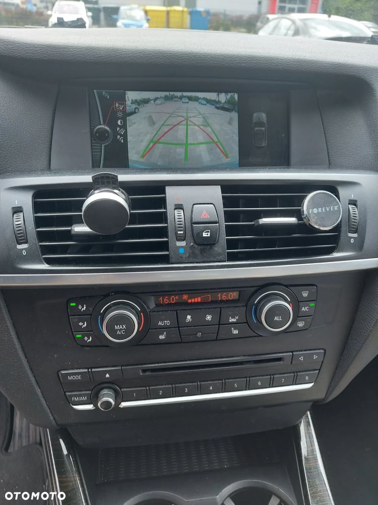 BMW X3 xDrive20i Advantage - 16