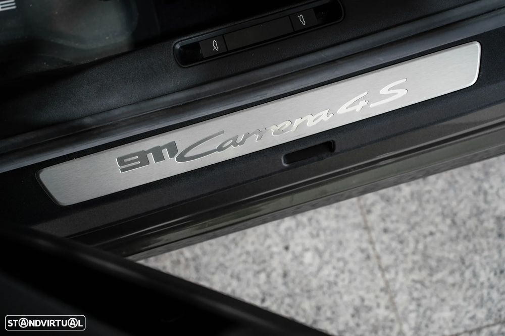 Porsche 911 (992) Carrera 4S Cabriolet PDK - 20