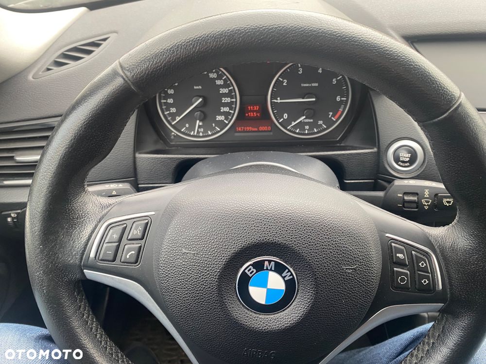 BMW X1 sDrive18i - 11